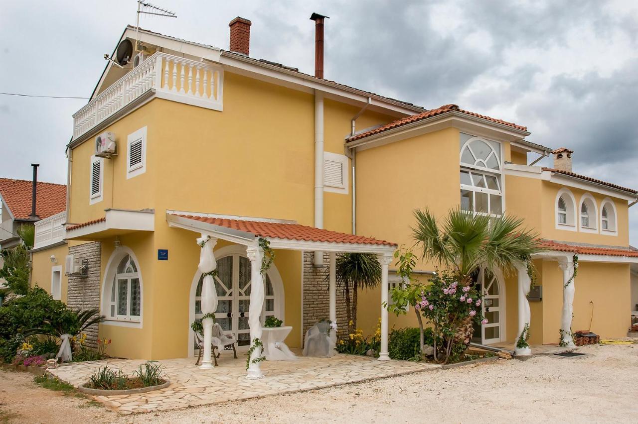 Apartments Villa Broca 布罗达里卡 外观 照片